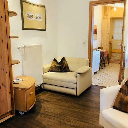 Zum Froehlichen Weinberg 招待所