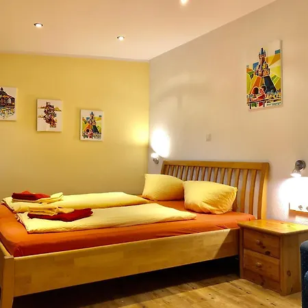 Zum Froehlichen Weinberg 招待所 3*