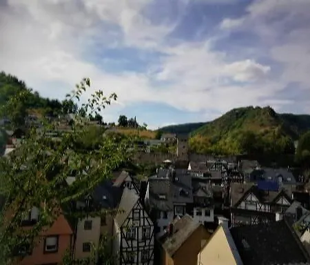 Zum Froehlichen Weinberg